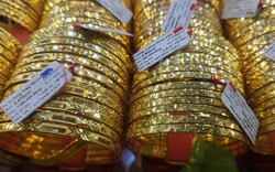 Sáng 5-11, giá vàng miếng SJC, vàng nhẫn cùng giảm mạnh
