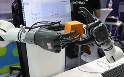 Trung Quốc tạo ra robot đến mức có thể "siết chặt ốc vít", nhưng vẫn phải chấp nhận thua xa một nhân tố