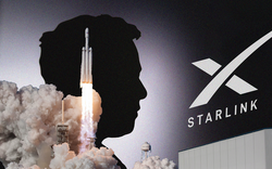 Vệ tinh bí ẩn của Elon Musk phát tín hiệu lạ khiến giới khoa học bối rối