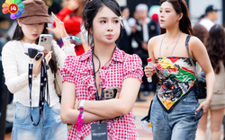 Ú òa: Ở đây chả có gì ngoài gái xinh...