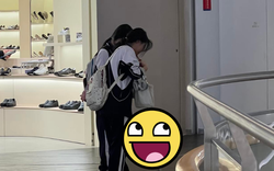 Xem bức ảnh mà tôi cứ cười mãi: 1 việc rất nhỏ nhưng không phải ai cũng can đảm làm như em học sinh này!