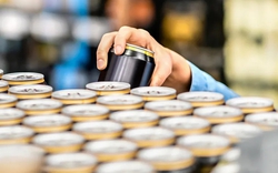 Người đàn ông 54 tuổi bất ngờ đột quỵ, huyết áp cao ngất, bác sĩ hốt hoảng nói: “Dừng uống thứ đó ngay!”