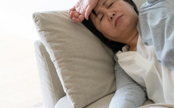 Thấy 1 dấu hiệu lặp lại cả tháng, người phụ nữ phát hiện bị ung thư: Có 5 bất thường buổi sáng bác sĩ bảo "đi khám ngay kẻo muộn"