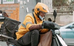 Tiết kiệm được 5,6 tỷ nhưng vẫn chạy shipper 12 tiếng/ngày: Lý do nghẹn ngào