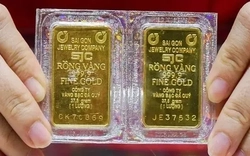Giá vàng nhẫn tăng, SJC đi xuống