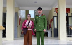 Chuẩn bị chuyển 300 triệu đồng vào tài khoản ngân hàng của chính mình: Người phụ nữ bất ngờ dừng giao dịch và đến công an nhờ hỗ trợ