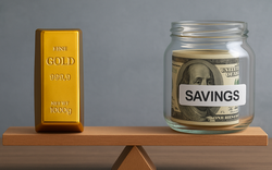 Có 500 triệu đồng nên mua vàng hay "tranh thủ" gửi tiết kiệm hưởng lãi suất cao?