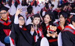 Lễ tốt nghiệp tại ngôi trường có khuôn viên nghìn tỷ, không gian và chất lượng đều 5 sao