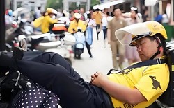 Hơn 40 tuổi đi làm shipper, người đàn ông tiết lộ: 1 tiếng có thể kiếm 1 triệu!