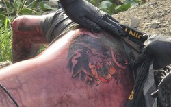 Ai biết thông tin liên quan thi thể nam có hình xăm cá chép bên hoa sen, liên hệ ngay công an số 0937.349.345