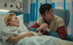 Xem phim Sex Education, tôi cảm thấy đau: Nhiều người không thiếu tình yêu, họ chỉ thiếu sự thấu hiểu