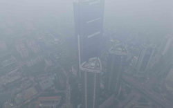 Điều ít ai ngờ: Bụi mịn xuyên qua lớp da khiến già nhanh, thậm chí ung thư