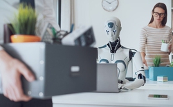 Công ty toàn AI vẫn cần con người