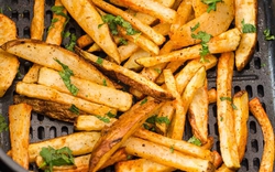 3 bước làm khoai tây chiên bằng nồi chiên không dầu “không thể sai”, ngon vượt trội