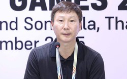 HLV Kim Sang-sik tự hào chấm các cầu thủ Việt Nam 120 trên thang điểm 100 vì chiến thắng đầy cảm xúc ở SEA Games