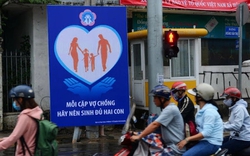 Chính thức bãi bỏ cụm từ “Mỗi cặp vợ chồng chỉ nên có từ 1 đến 2 con”