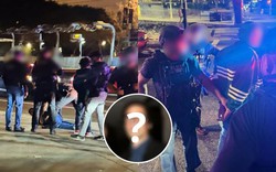 Bắt khẩn cấp nghịch tử sát hại bố mẹ là đạo diễn lừng danh thế giới