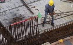 Bi kịch của những lao động nhập cư "không dám ốm": Giúp việc vừa phát hiện ung thư, chủ nhà liền trục xuất về nước