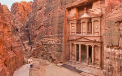 Phát hiện bí mật vô giá dưới lòng đất: 12 bộ xương còn nguyên vẹn khiến các nhà khảo cổ chết lặng