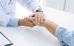 3 tháng đổi 20 người yêu, chàng trai ngoài 20 tuổi phải cấp tốc đi gặp bác sĩ