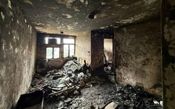 Ám ảnh hiện trường cháy chung cư Hong Kong: Tài sản thành tro, thi thể biến dạng