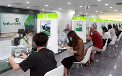 Từ 1/1/2026, Vietcombank, VietinBank, Agribank, BIDV... ngừng chấp nhận loại giấy tờ này, ai chưa cập nhật bị ngừng giao dịch rút tiền/ chuyển tiền
