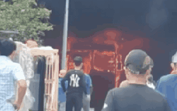 CLIP: Cháy garage ở Gia Lai, nhiều ô tô bị thiêu rụi