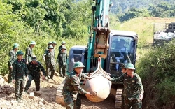 Phú Thọ: Phát hiện bom 'khủng' hơn 500kg ở ven sông