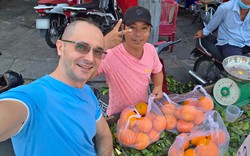 Khách Tây nằng nặc mua hết xe chở cam có biển số 37, đòi bán lại giá gấp đôi vì lý do không ai ngờ tới