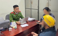 Cụ ông, cụ bà ở Hà Tĩnh đến trình báo: Liên tục có số điện thoại lạ gọi đến, đọc chính xác thông tin cá nhân và yêu cầu chuyển khoản