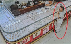 Mở két lấy 2 cây vàng đem bán thì phát hiện bị mất: Chuyện 1 năm trước khiến vợ "lạnh sống lưng"