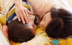 Trẻ ngủ chung với mẹ hay ngủ riêng tốt hơn cho não bộ? Nghiên cứu khoa học đã đưa ra câu trả lời chính xác nhất