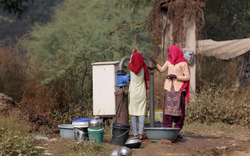 Nghịch lý: Xây nhà máy rượu, bia trên "sa mạc", các ông lớn toàn cầu loay hoay trong cơn khát nước