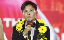 Cầu thủ bị trọng tài "cướp" bàn thắng ở SEA Games xúc động khi giành QBV: "Mong ba trên trời thấy con ngày hôm nay"