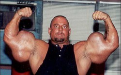 VĐV thể hình sở hữu “cánh tay quái dị” nhất thế giới, sự thật phía sau khiến tất cả ngỡ ngàng