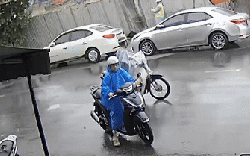 CLIP: Khoảnh khắc "hố tử thần" xuất hiện tại trung tâm Đà Nẵng