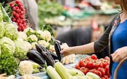 Mẹo khi đi chợ mua thực phẩm nấu ăn: Nếu muốn hời phải biết cách "nhắm đúng mục tiêu"