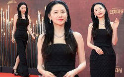 Thảm đỏ KBS Drama Awards 2025: "Quốc bảo nhan sắc" Lee Young Ae lộ dấu hiệu tuổi tác, tóc tai làm sao thế này?