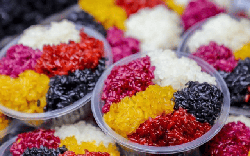 Chán Phượng Hoàng Cổ Trấn, giới trẻ rủ nhau sang Bách Sắc: Thiên đường ẩm thực "sát vách" Việt Nam, ngon quên lối về!