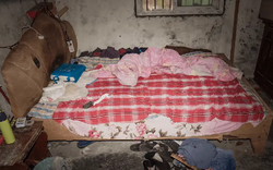 Bí ẩn chiếc giường của người mẹ mới mất, con trai nằm lên suýt thập tử nhất sinh