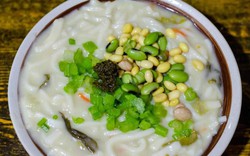 Không chỉ có hoa mẫu đơn, Lạc Dương còn giấu 6 thức quà quê dân dã nhưng "cuốn" vô cùng, món số 4 đúng chuẩn "cơm nhà mẹ nấu"