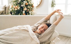 Quy tắc buffet hai ngón tay và 7 mẹo khác giữ sức khỏe mùa lễ hội