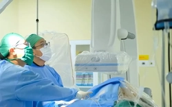 Cụ bà bị nhồi máu cơ tim cấp sau khi tiêm tại nhà