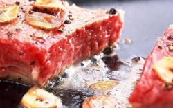 2 vợ chồng bị "đục khoét" đầu gối, viêm chảy mủ vì ăn thịt bò