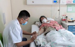 Hai mẹ con cùng uống một loại sữa mỗi ngày đều bị ung thư gan: Bác sĩ tiết lộ lý do, người mẹ gục xuống hối hận