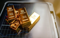 Bùng nổ với hơn 50 lần lập đỉnh trong năm 2025, giá vàng thế giới được dự báo có thể tăng tối đa 30% trong năm 2026