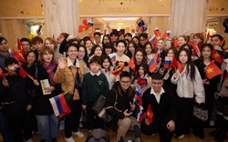 Cần chế tài mạnh chấn chỉnh nghệ sĩ lệch chuẩn