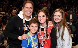 "Nể" cách Shark Mark Cuban dạy con: Phải tự nỗ lực để đạt điều mình muốn, cậu út mới 15 tuổi đã "nghiện" kinh doanh giống cha