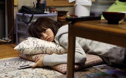 Một kiểu ĂN BÁM mới đang lan rộng - Con cái học cao nhưng cha mẹ lo sốt vó: "Cứ thế này hỏng cả đời..."