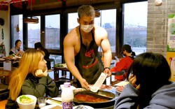 Kinh tế “trai đẹp” bùng nổ ở Trung Quốc: Khi đàn ông biến ngoại hình thành nghề hái ra tiền